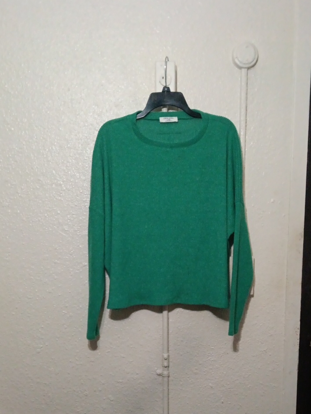 Zenana Green Women’s Crewneck Sweater